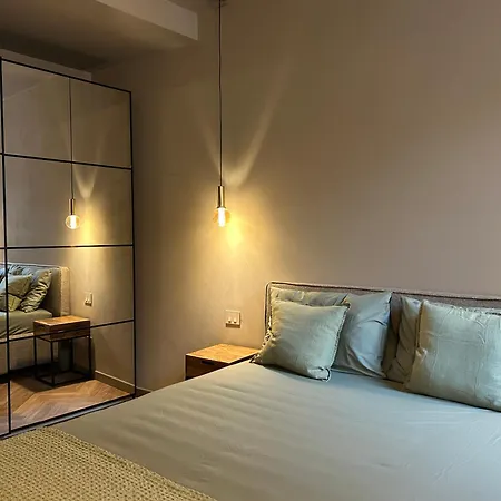 Ambra & Smeraldo - Immobili E Soluzioni Rent Lägenhet